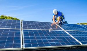 Installation et mise en production des panneaux solaires photovoltaïques à Mozac